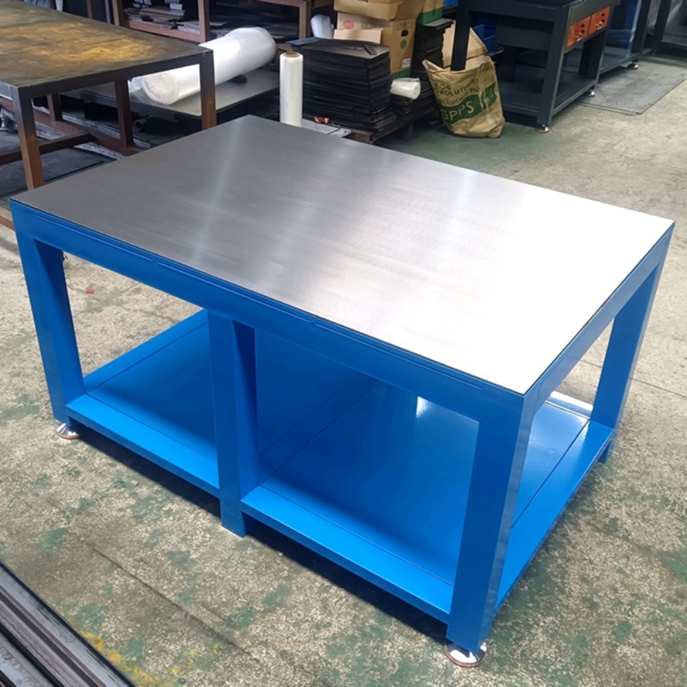 重い鋼製作業台、金型バイス/修理台、フライングモールド作業台 - Commercial Kitchen Bench のレビューと価格